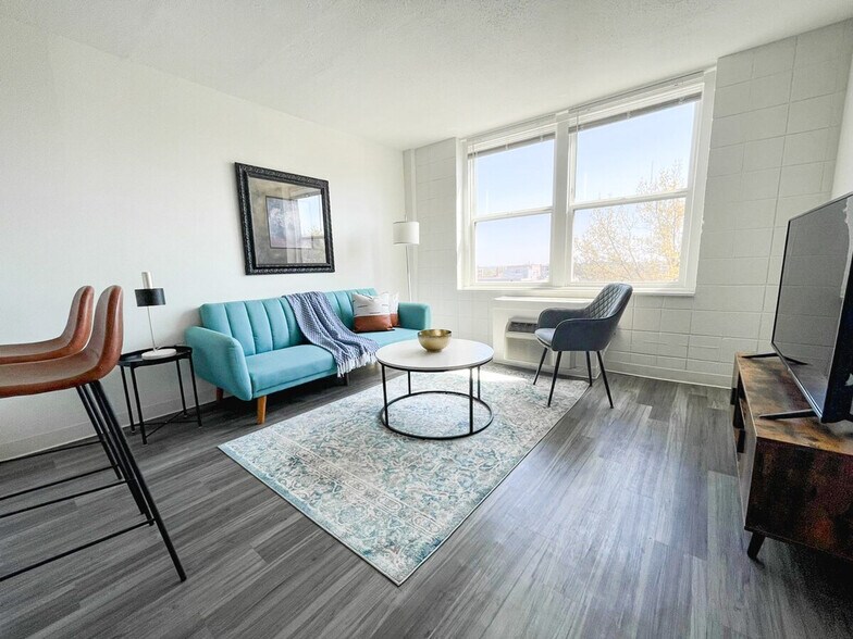 Building Photo - 2518 Highland Ave