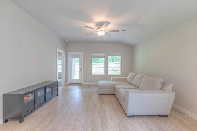 Building Photo - 1721 Succotash Oak Ct