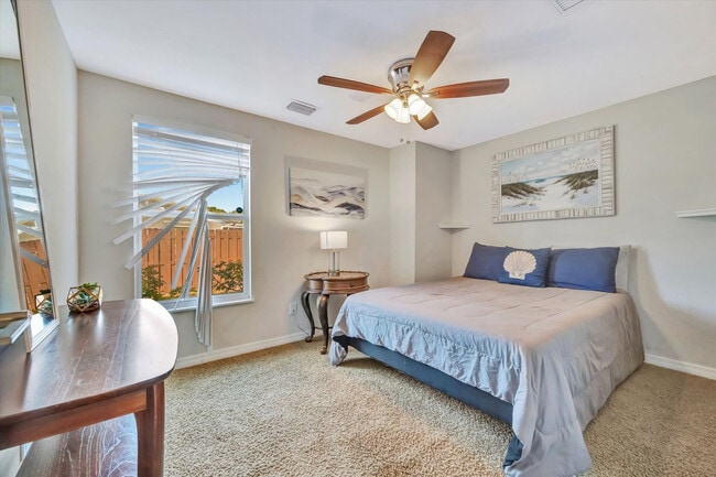 Building Photo - 2529 Croton Ave