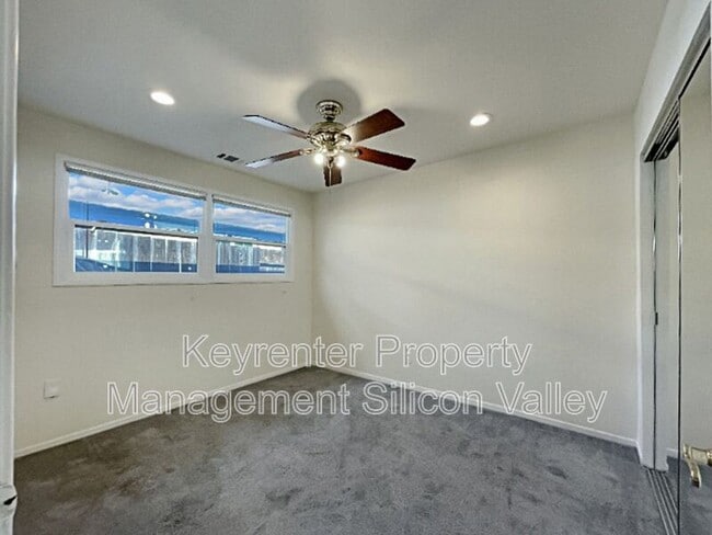 Building Photo - 1814 Woodside Rd