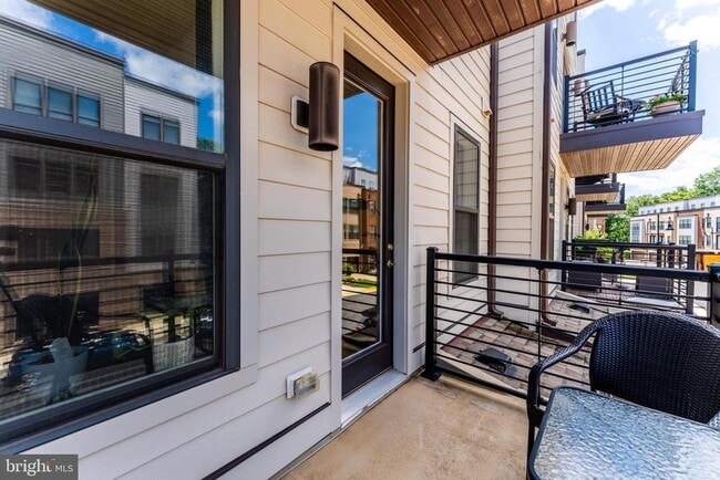 Building Photo - 1668 Bandit Loop