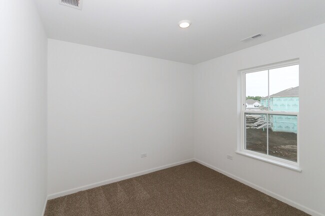 Building Photo - 2244 Stonegate Rd