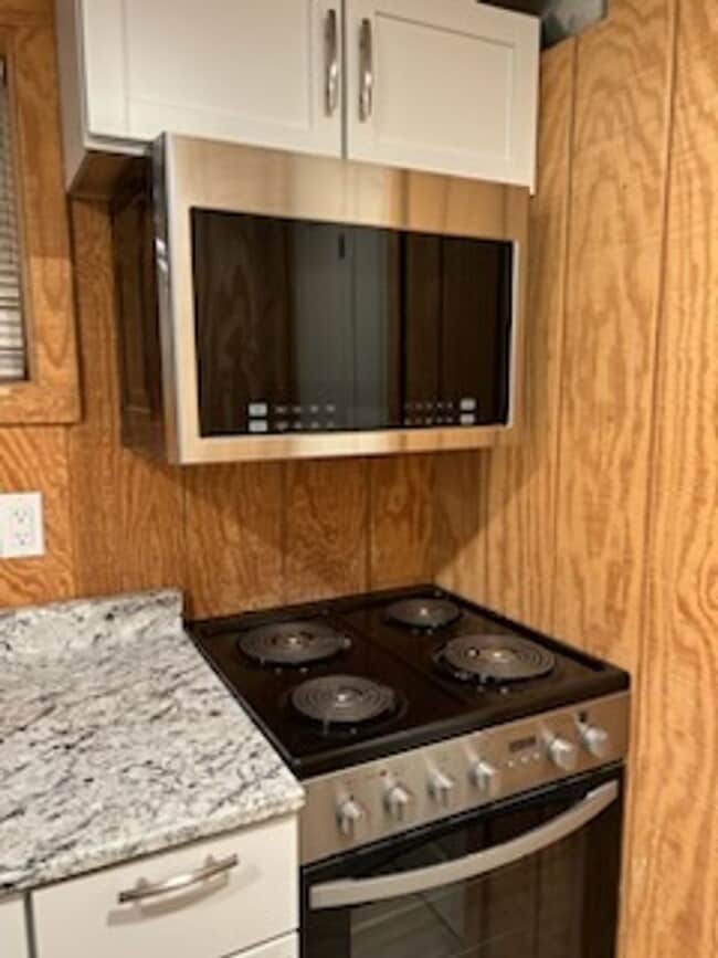 Building Photo - Blu Dot Farm 3