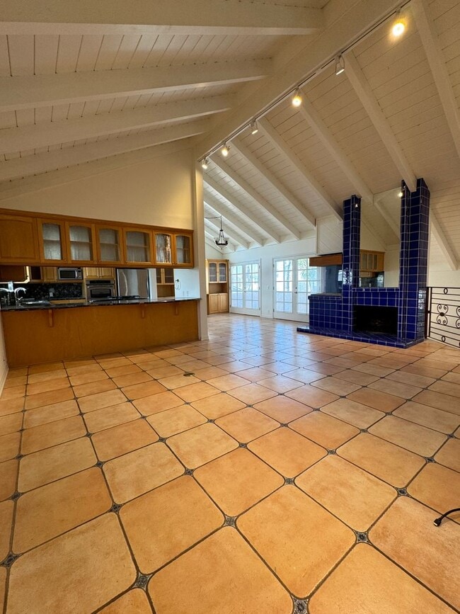 Building Photo - Wonderful Family Home in Mandalay Shores –...