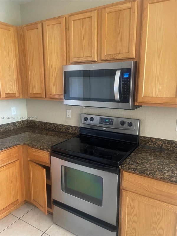 Building Photo - 4203 Cohune Palm Ct