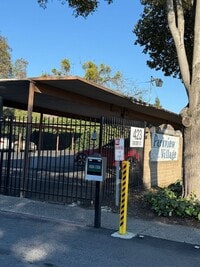 Building Photo - Rehabbed 1 bedroom condo