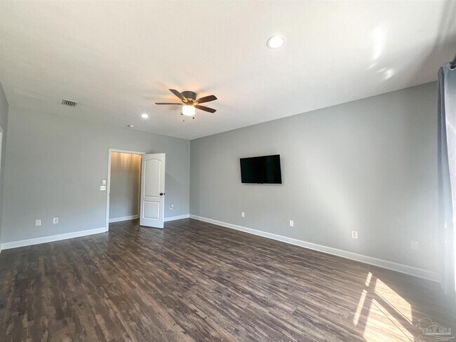 Building Photo - 2685 Segrest Rd