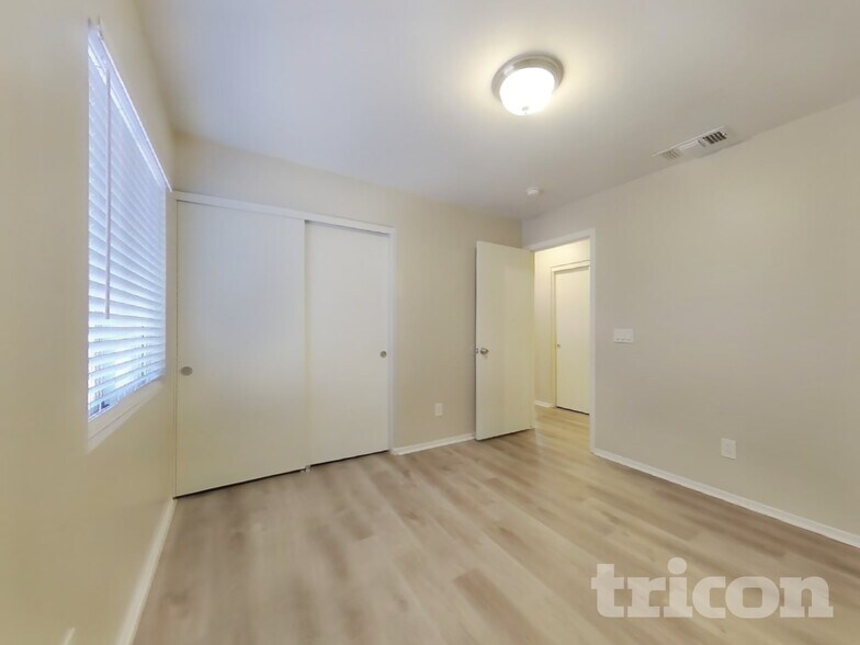 Building Photo - 12306 N Palm St