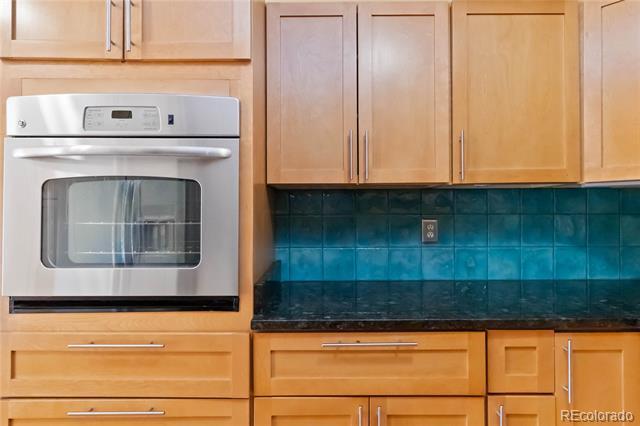 Building Photo - 6980 E Girard Ave