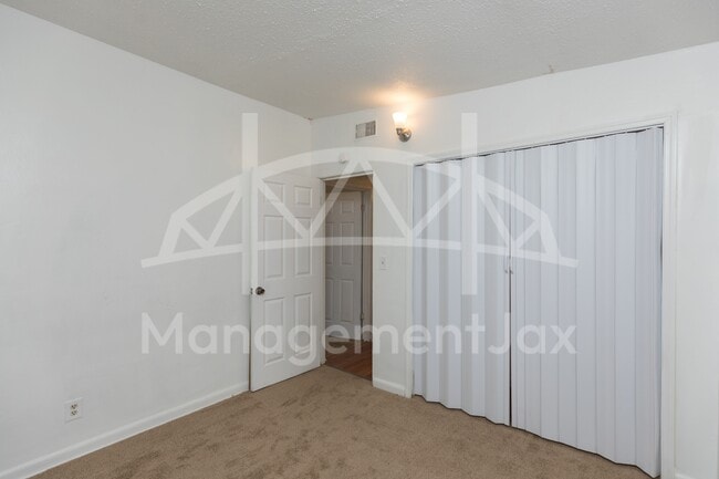 Building Photo - 5601 Pansy Ln