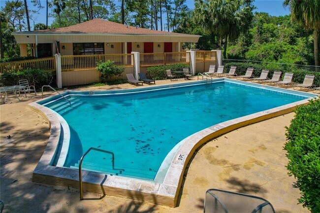 Building Photo - 100 El Camino Dr