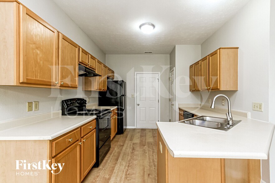 Building Photo - 10 S Burkhart Dr