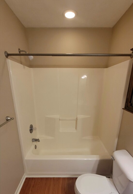 Building Photo - 400 Waterside Ave