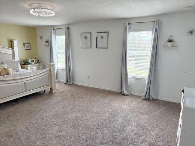 Building Photo - 12236 Fairlawn Dr