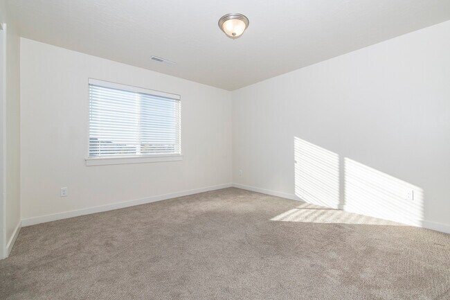 Building Photo - 10236 W Achillea St