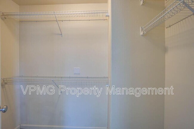 Building Photo - 4013 NE 89th Way