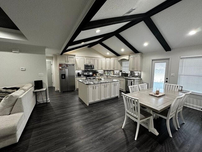Building Photo - 5775 Shasta Pines Way