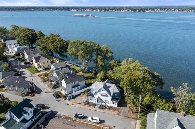 Building Photo - 2 Narragansett Ave