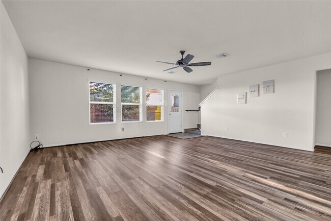 Building Photo - 3050 Thicket Path Way