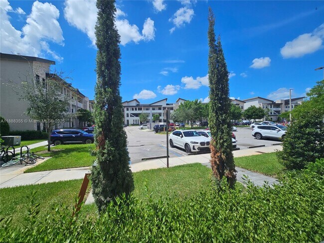 Building Photo - 7831 NW 104th Ave