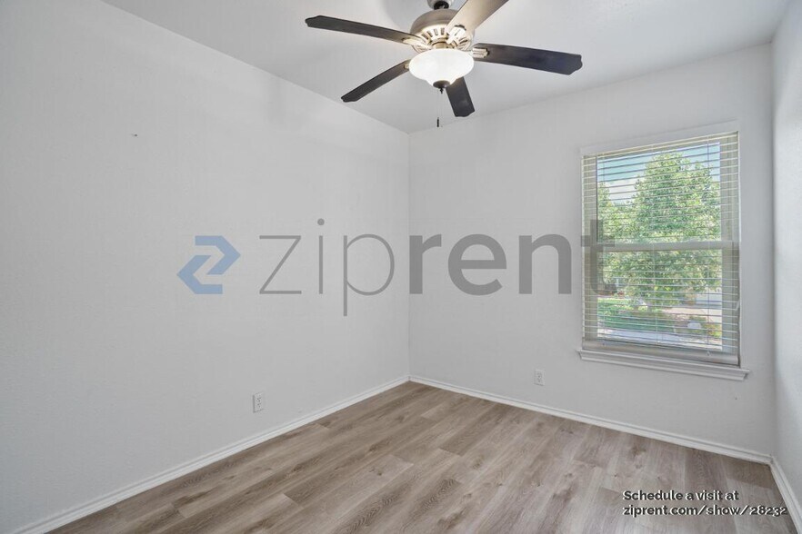 Building Photo - 9830 Sugarloaf Dr