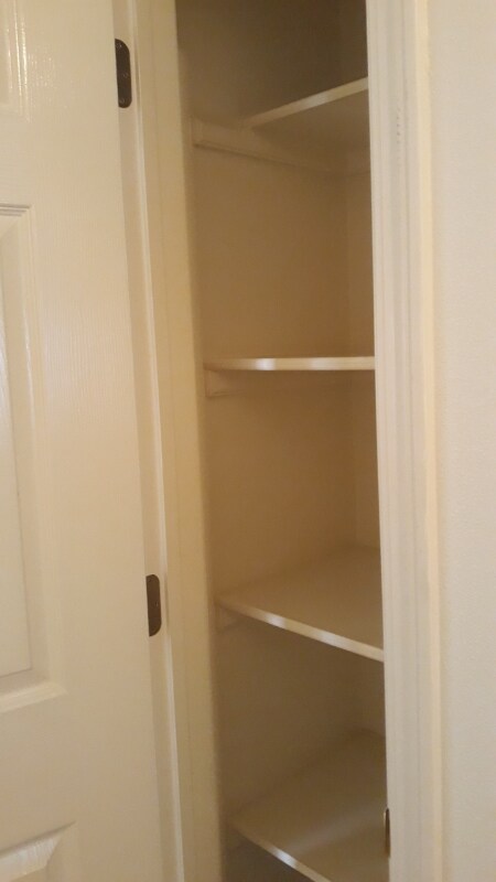 Building Photo - 2021 Plum Creek Ln