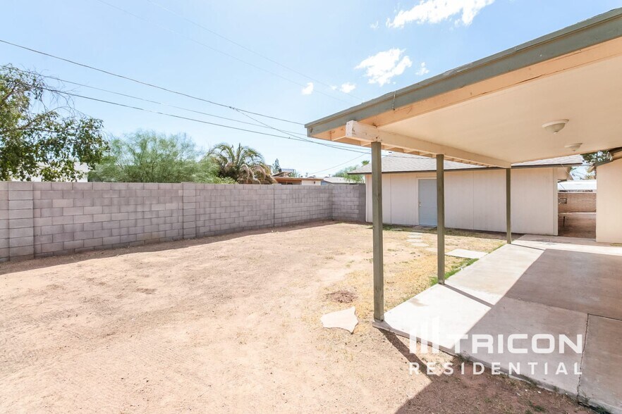 Building Photo - 634 N Cliff Cir