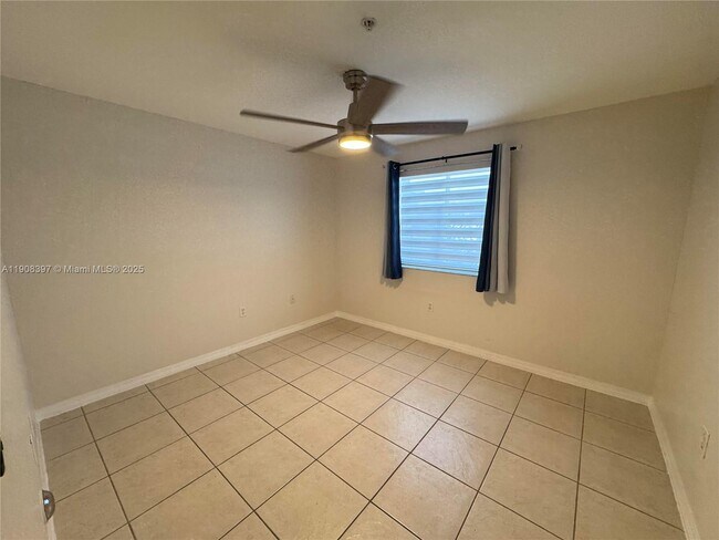 Building Photo - 3384 W 80th St