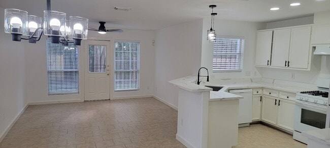 Building Photo - 3116 Bolt St