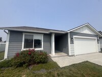 Building Photo - Luxury 4 Bed, 2 Bath Rancher in Spokane Valley!