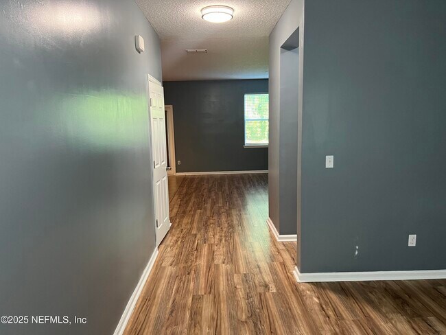 Building Photo - 13660 Chipperfield Ln