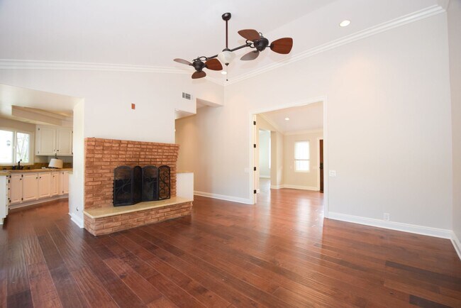 Building Photo - 6490 La Senda Ct