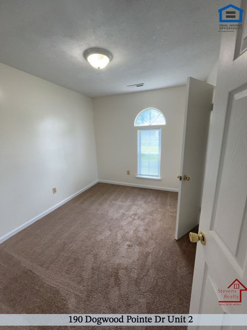 Building Photo - 190 Dogwood Pointe Dr