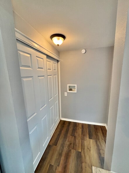 Building Photo - 6221 Jacksonville Cutoff Rd