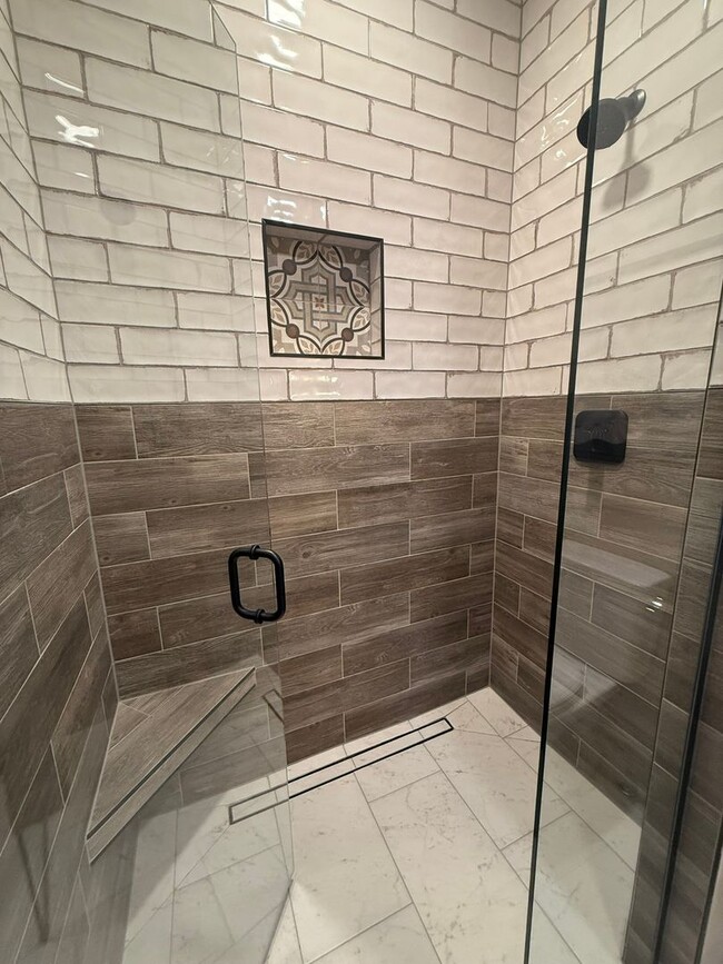 Building Photo - Your Private Oasis Awaits: Spacious 4BR Home with Premium Amenities