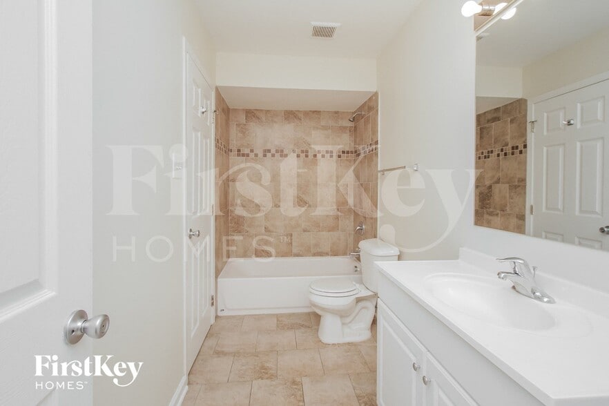 Building Photo - 19724 Orchard Ave