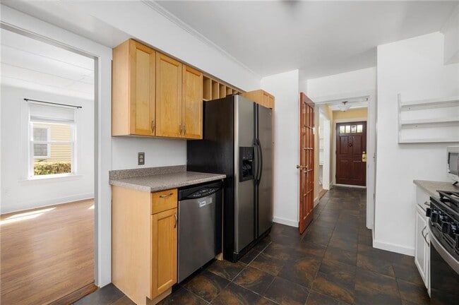 Building Photo - 272 Boulevard