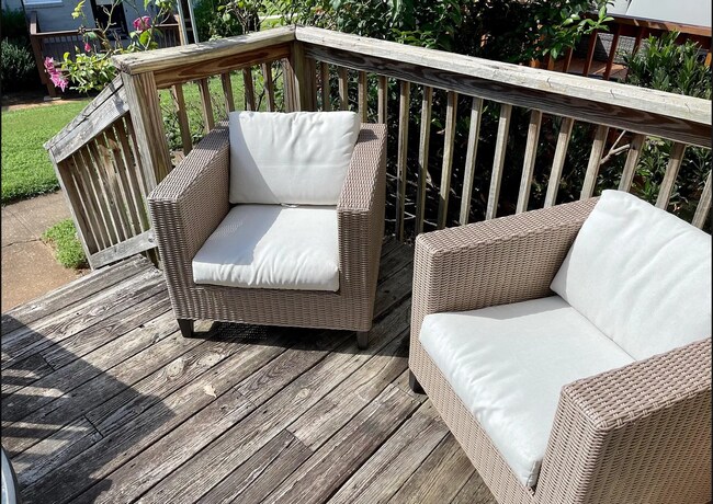 Building Photo - 536 Wakefield Dr