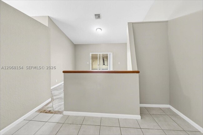 Building Photo - 10658 Pelican Dr