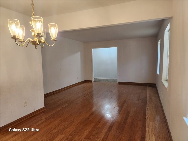 Building Photo - 515 Shady Glade Dr