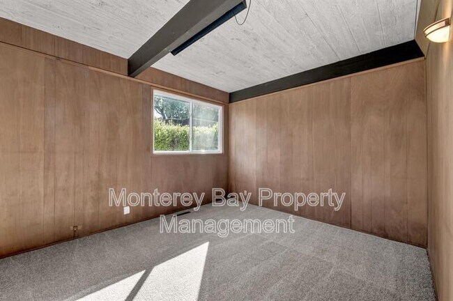 Building Photo - 635 Grace St