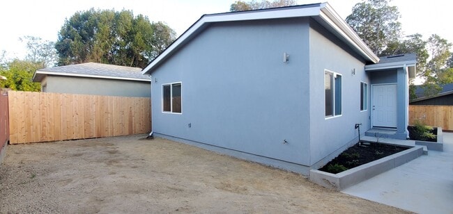 Building Photo - 432 Grand Ave