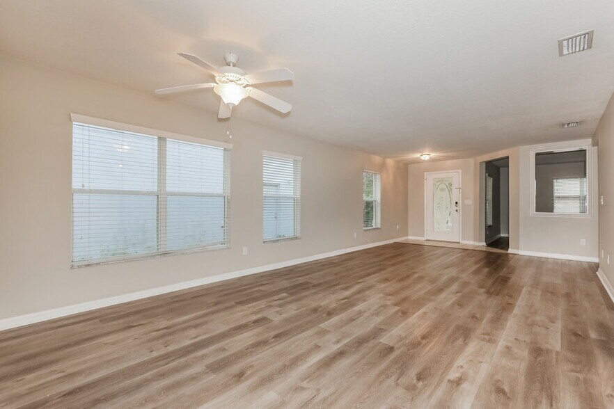 Building Photo - 407 Vine Cliff St