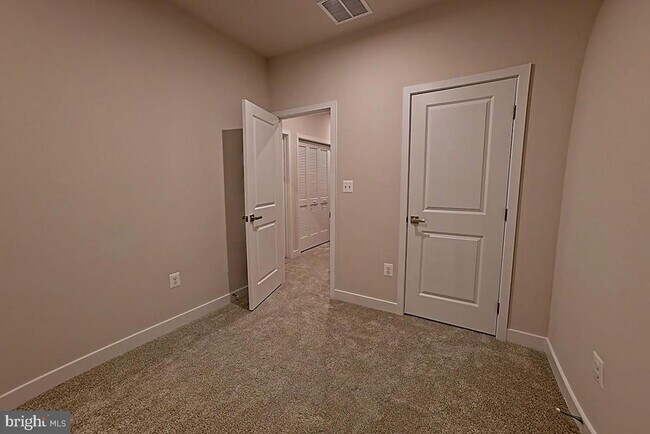 Building Photo - 9390 Tanfield Dr