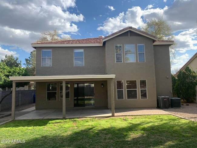 Building Photo - 494 W Cotton Ln