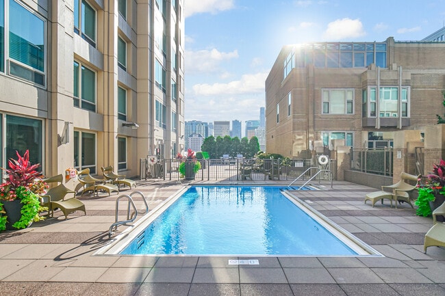 Building Photo - 33 W Ontario St