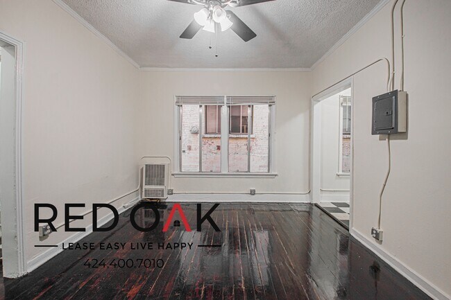 Building Photo - 427 S Grand View St