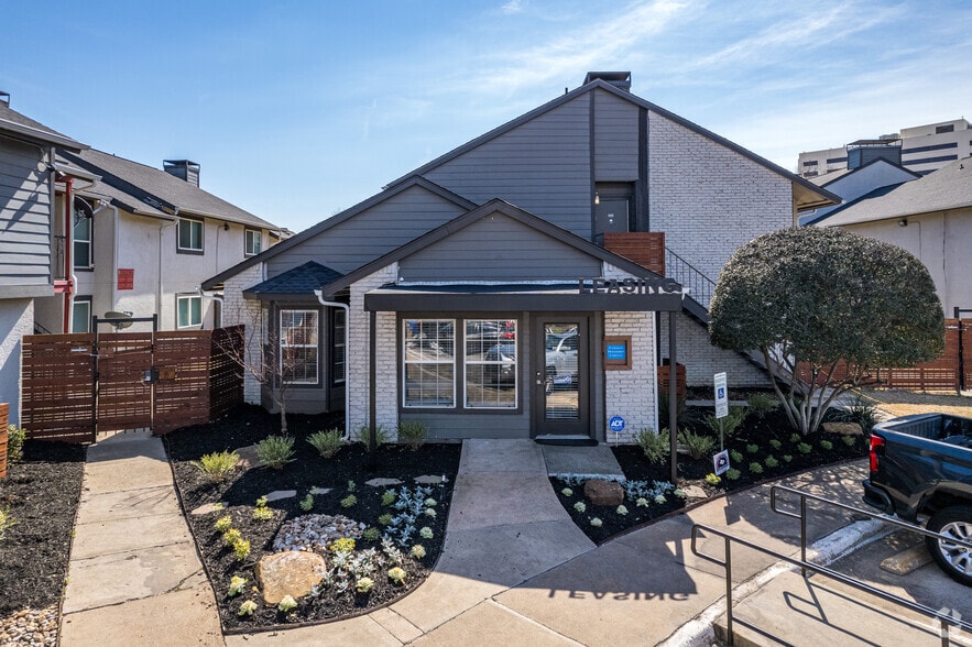 Leasing Office - District at Midtown