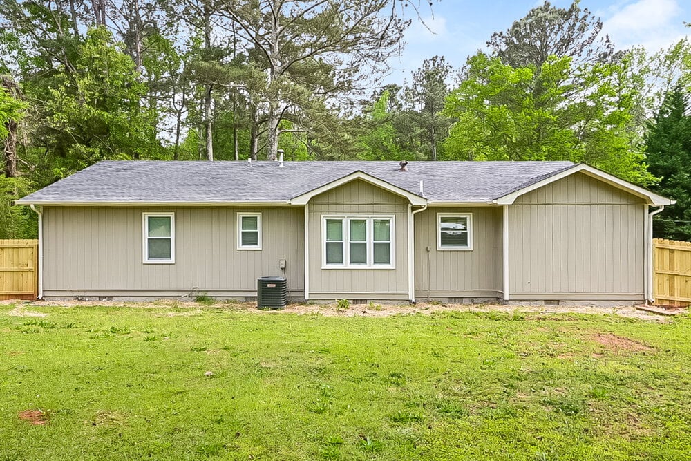 Building Photo - 185 Highland Dr