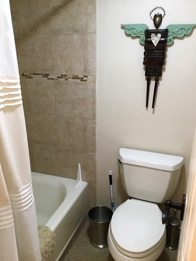 Building Photo - Summer Seasonal Rental- Anchorage East 11